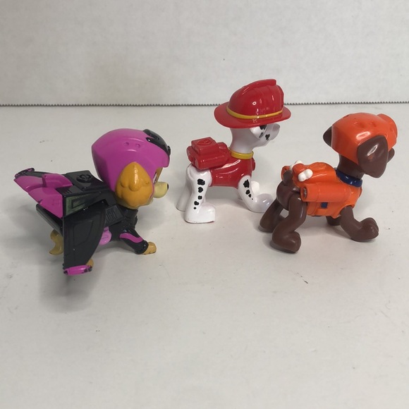 Paw Patrol Lot Zuma Marshall and Skye 2 1/4” Posable Action Figures Spin Master - Picture 2 of 3